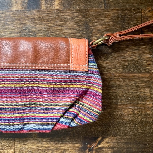 Owl Wristlet Canvas and Faux Leather Zip Snap Closure Inner Pocket Wallet Purse - Picture 2 of 9